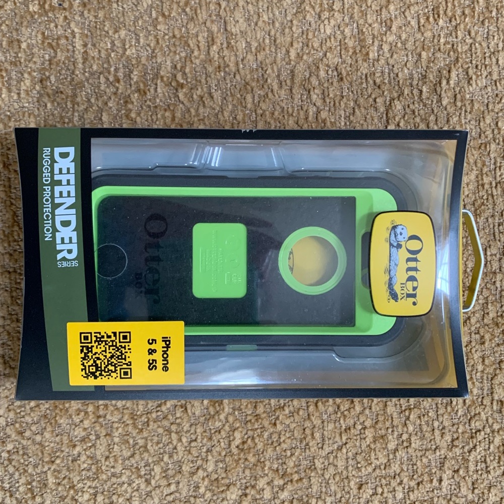Otter Box /Defender Case for iPhone 5 or 5S /Green